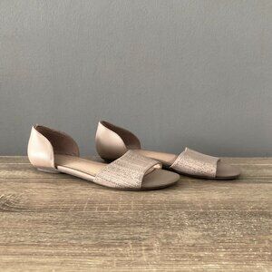 Kelly & Katie Brylee Flats Womens Size 7.5 Beige Sandals